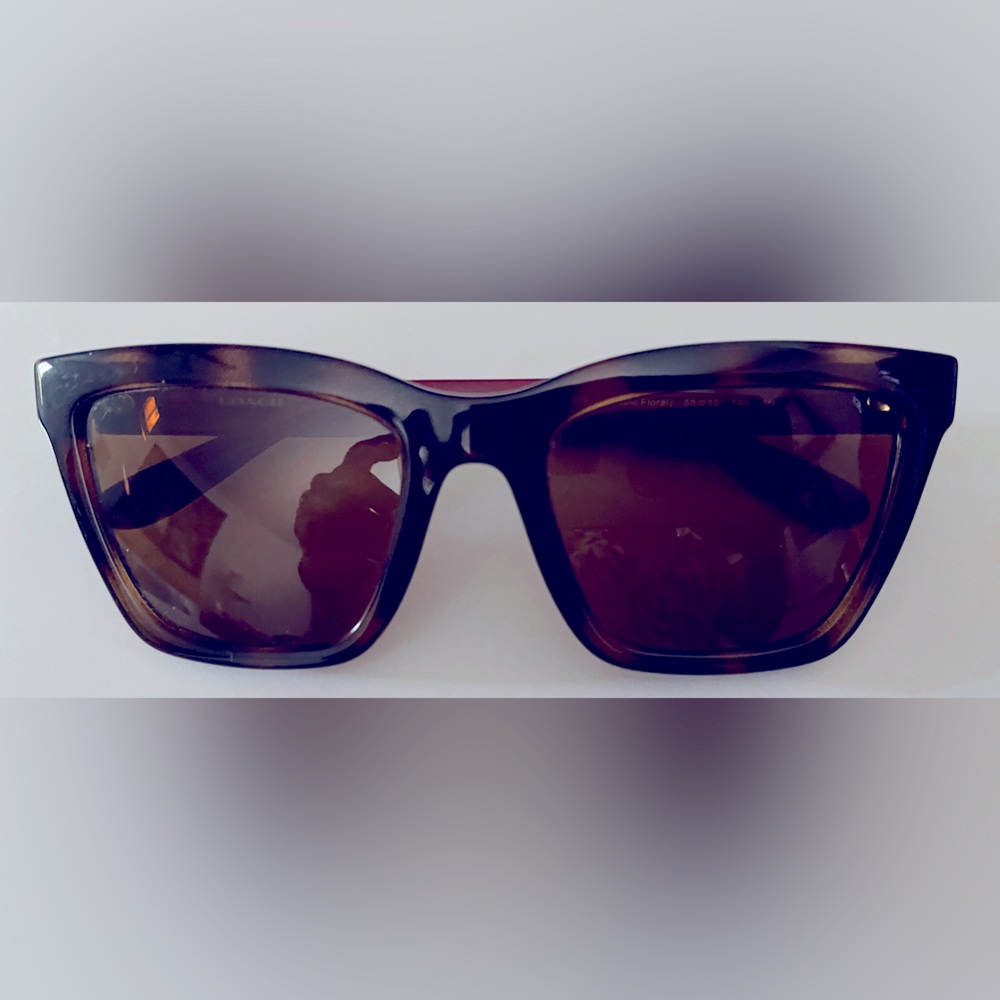 Vintage Coach Sunglasses 545973 Dark tortoise red floral, has prescription in